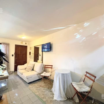 Casa/Duplex en venta -tolosa-la plata -dos dormitorios- patio-toillet-baño completo