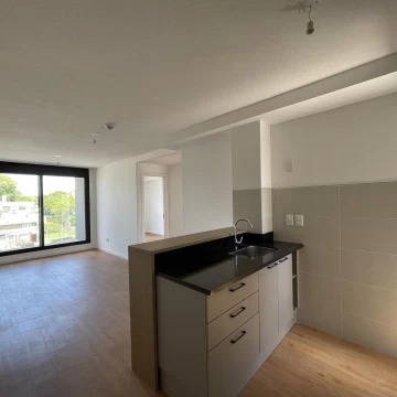 Apartamento en alquiler 2 dormitorios y balcón 