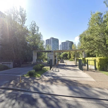 VENTA COCHERA EN CONDOMINIOS DEL ALTO 3