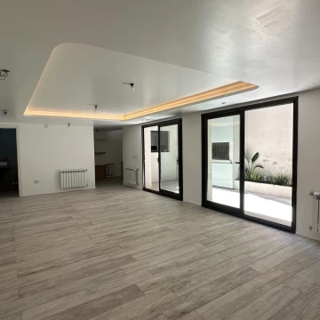 VENTA CASA PASILLO UNICA, 2 PLANTAS, 3 DORMITORIOS CON PATIO
