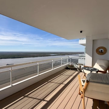 Departamento en  VENTA 3 DORMITORIOS CON 2 COCHERAS MAUI VISTA RIO.-