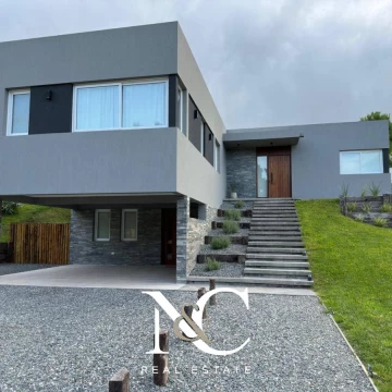 Casa en Venta en Costa Esmeralda 5 dormitorios