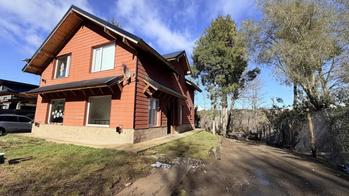 ALQUILER PERMANENTE, CASA 3 Amb, 3 Cerros, Villa la Angostura