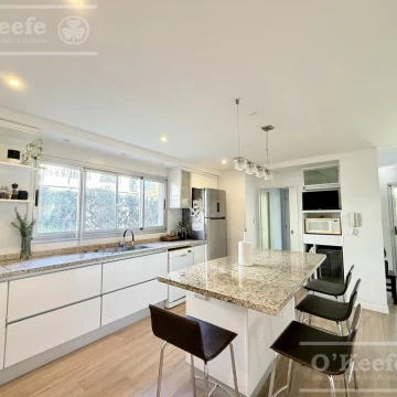 Casa en venta en Quilmes - Barrio Dorrego 4 ambientes en lote central.