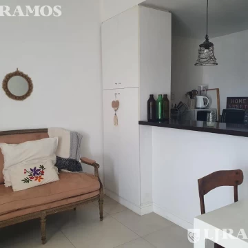 Monoambiente   cochera  en alquiler en  Tigre  centro.