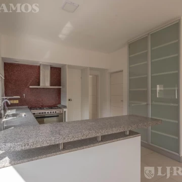 Casa moderna con 4 dormitorios en Los Sauces Nordelta