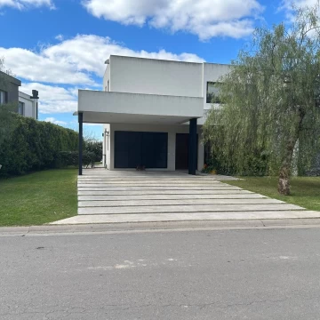 Casa  en Alq. Temporario en Lagos del Norte, Don Torcuato, Tigre