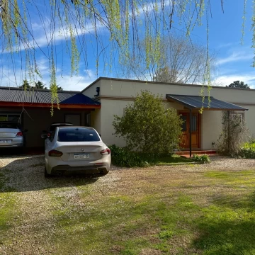Casa de 4 ambientes en venta en barrio cerrado lomas de san francisco open door  lujan con piscina
