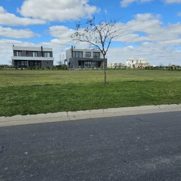 Lote interno en Amarras - Puertos del Lago