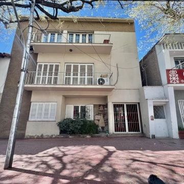 Departamento en alquiler en Ciudad de Mendoza, 3 dormitorios y apto profesional