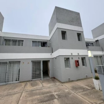 ALQUILER DUPLEX VILLA CARLOS PAZ 1 DORM PILETA COCHERA