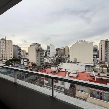 Venta Departamento 2 ambientes toilette y baño balcón en Flores APTO CREDITO