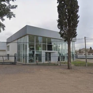 Propiedad única con local, oficina, y galpones todo AAA, en ingreso a Venado Tuerto