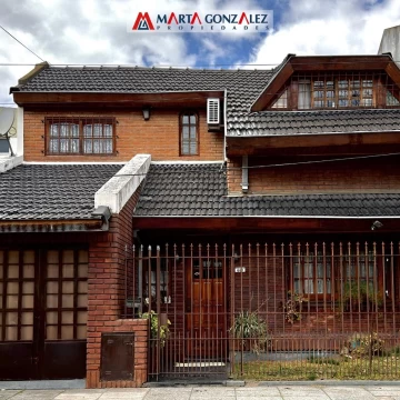 Casa en venta 6 ambientes Villa Sarmiento