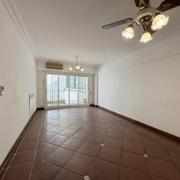 Venta de departamento 4 ambientes depenmdencia baulera Recoleta