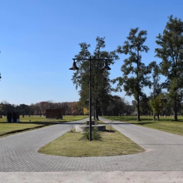 OPORTUNIDAD!!! REVENTA LOTE 790m2 ALMAHUE PILAR sector House 1