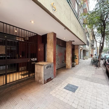 Pte. Roca 629 - Departamento De 2 dormitorios Con Patio En Alquiler - Centro, Rosario