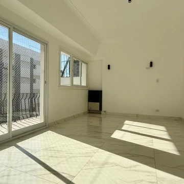 Departamento tres ambientes en el centro en venta