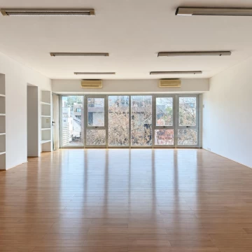 Oficina en alquiler 128 m² con cochera y planta libre – Núñez