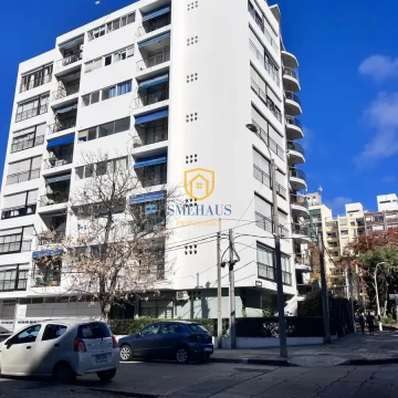 Apartamento en alquiler en Pocitos con 2 dormitorios