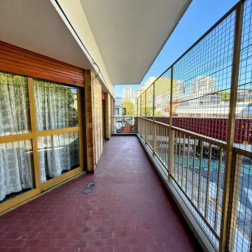 VENTA 4 AMB CON DEPENDENCIA Y COCHERA