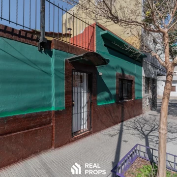 VENTA Casa 4 ambientes en Monte Castro