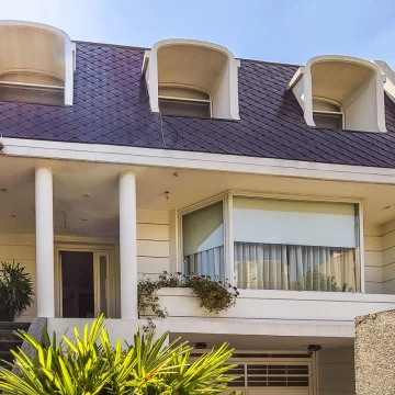 VENTA DE IMPONENTE CASA EN VILLA DEL PARQUE, CABA