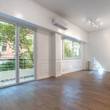 VENTA DEPTO 4 AMBIENTES, EN CORAZON DE RECOLETA