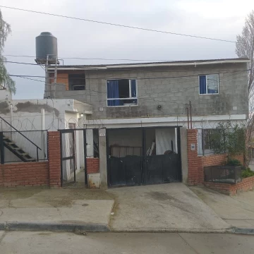 VENTA CASA Y DOS DEPTOS, 3 DE FEBRERO, CALETA OLIVIA