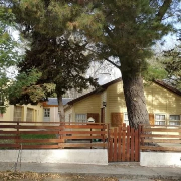 VENTA GRAN CASA EN CAÑADON SECO. OPORTUNIDAD!