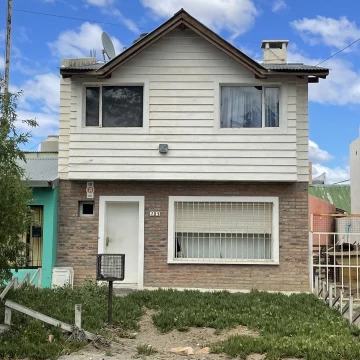 Casa en venta 26 De Junio 4 ambientes
