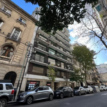 Oportunidad! Venta semi piso de 2 ambientes, último piso, Recoleta