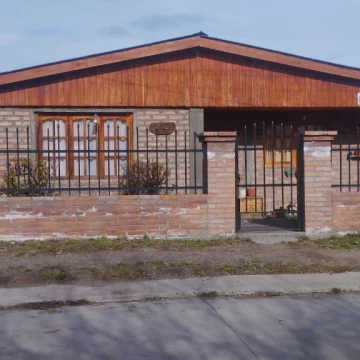 Venta de Casa 4 Ambientes con quincho en Los Antiguos, Santa Cruz