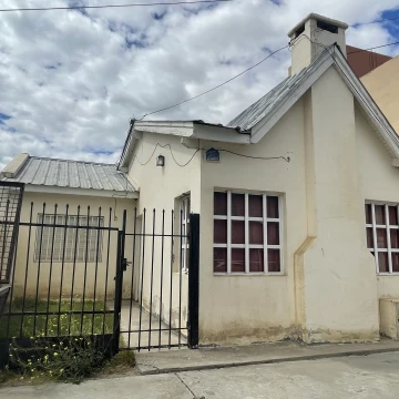 RETASADA! CASA EN VENTA, Bº 26 DE JUNIO