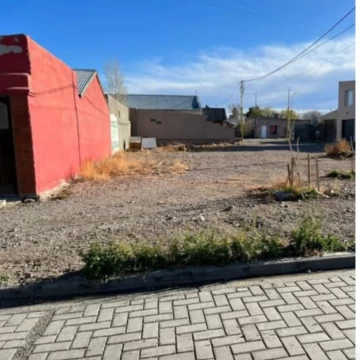 Venta de Lote en esquina en Las Heras, Santa Cruz