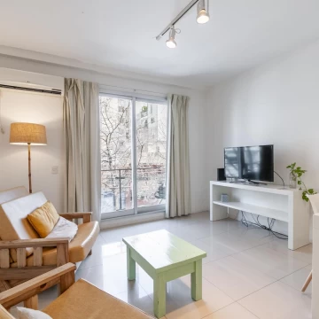 Venta Departamento Ambiente y medio, Cochera, Balcon, Patio, Amenities, Palermo Hollywood, Permuta