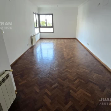 Depto de 1 dormitorio + cochera en Casonas del Sur