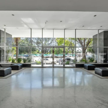 Venta Departamento en Torre de 4 ambientes con cochera en Las Cañitas