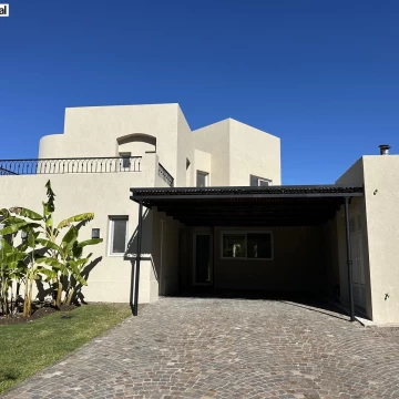 Casa al río en El Yacht, Nordelta