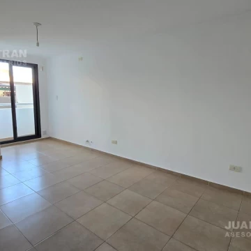 1 dormitorio en Alta Cordoba - 2 balcones.