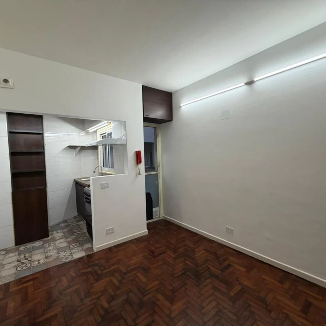 Alquiler departamento 2 ambientes en Coghlan