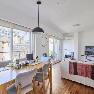 Venta Departamento Duplex 1 dormitorio 2 Ambientes Balcon y Parrilla Cochera Baulera Recoleta