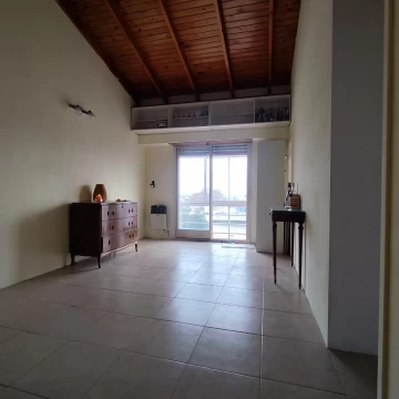 Venta Departamento 3 ambientes con Balcon al frente y espacio guardacoche Ciudadela Liniers