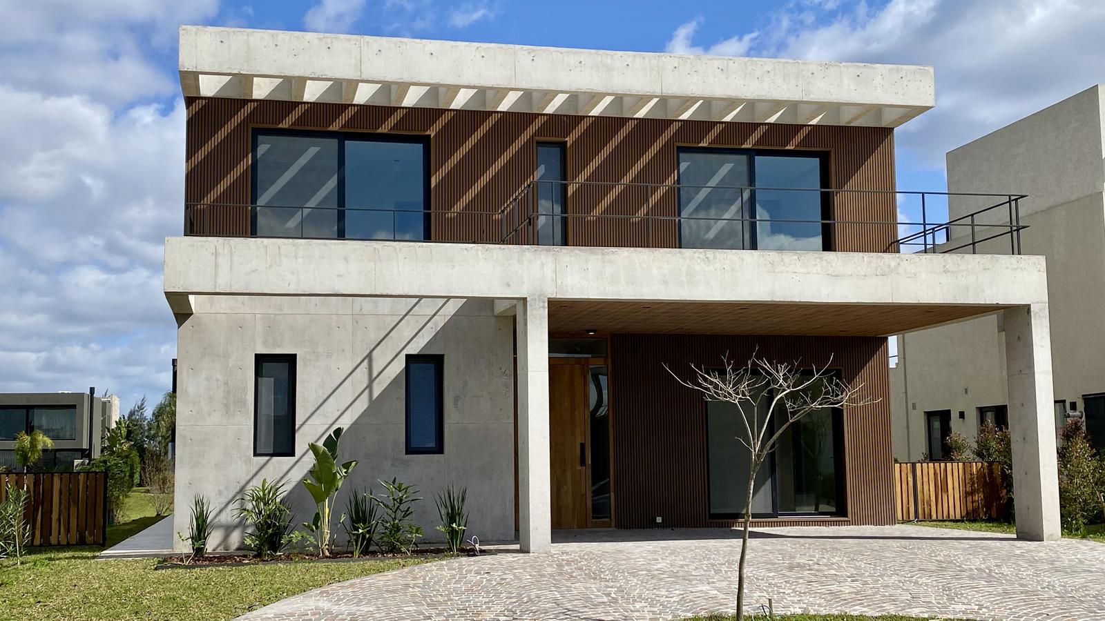 CASA EN EL YACHT NORDELTA EN VENTA - 460 M2 - A ESTRENAR - 3