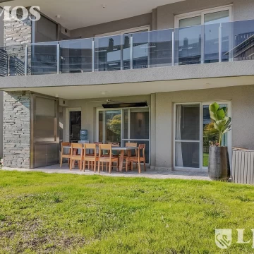 Amoblado - 2 ambientes - 2 cocheras - en  venta y/o Alquiler en Torres Cristal