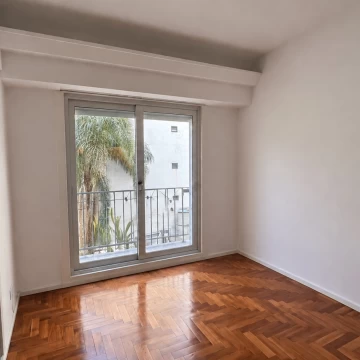 Departamento 2 ambientes amoblado, balcón y baulera en venta en Recoleta