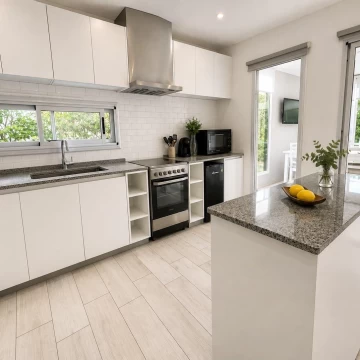 Casa en Venta 3 dorm + Escritorio San Ramon Pilar del Este