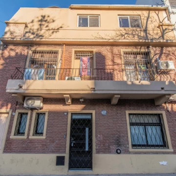 VENTA PH 5 Ambientes 2 Terrazas, Quincho, Parrilla y Entrada Independiente al Frente Villa Urquiza