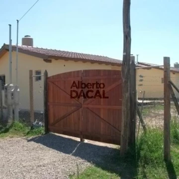 Casa - Alquiler - Villa Elisa - 2 dor. todo planta baja