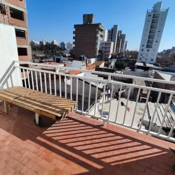 Amplio monoambiente en zona facultades